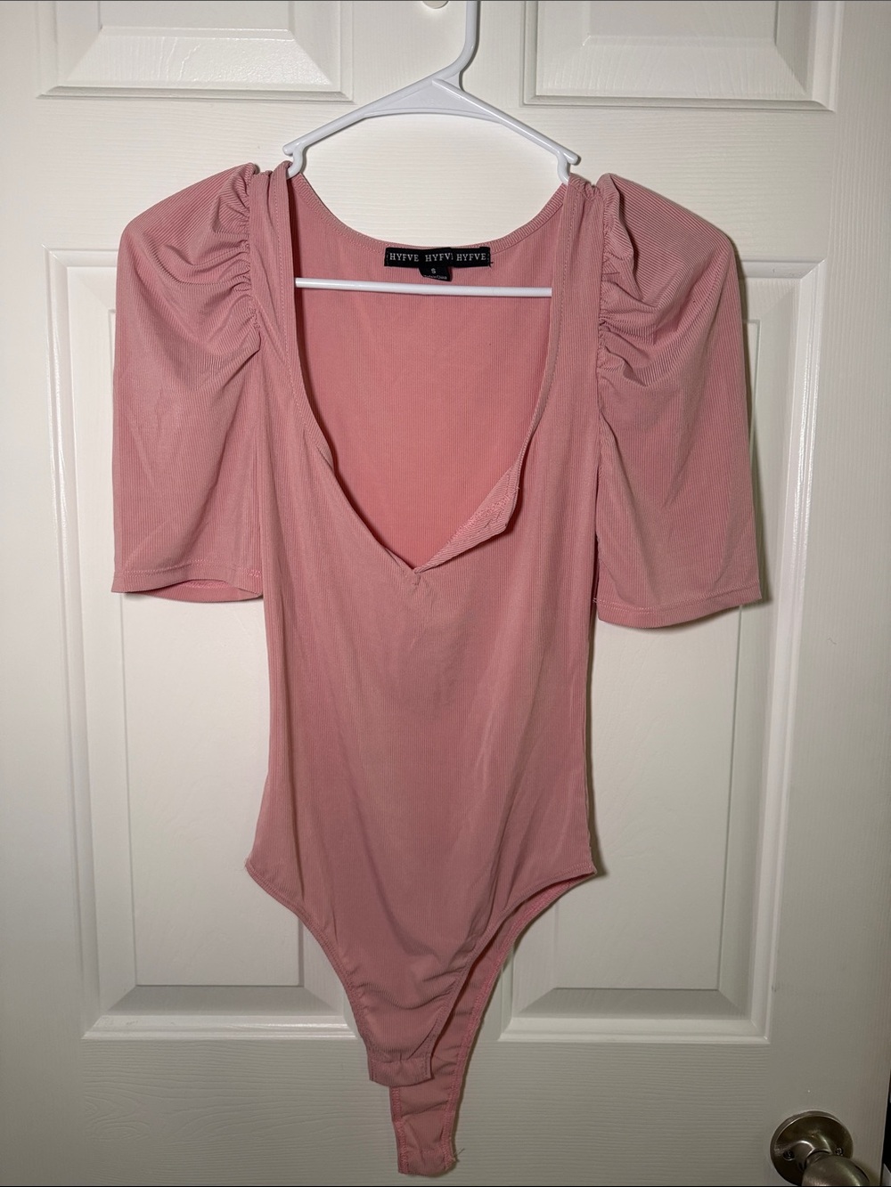 Ryeve Puff Sleeve Scoop Neck Bodysuit - Dusty Pink